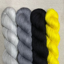 Load image into Gallery viewer, American Gold Finch - Twenty Four Birds