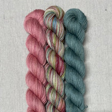 Load image into Gallery viewer, Rhubarb Pie - The Shift - Drea Renee Knits