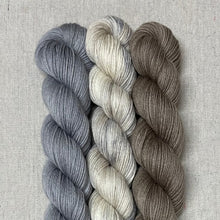 Load image into Gallery viewer, Barn Owl - The Shift - Drea Renee Knits